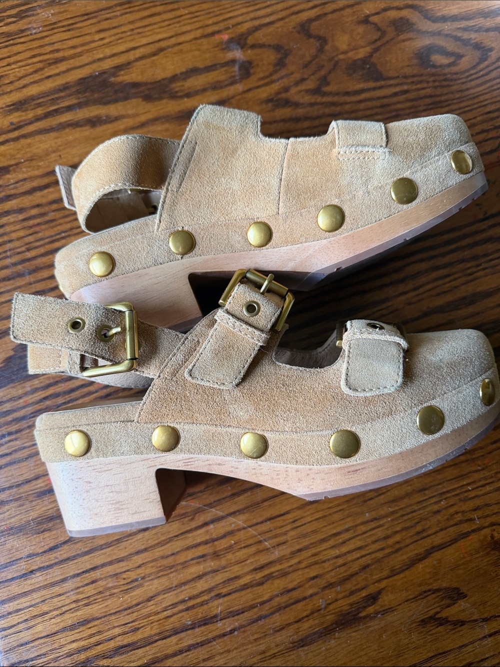 Charlotte Stone Tan Suede Studded Clog Mules sz 9